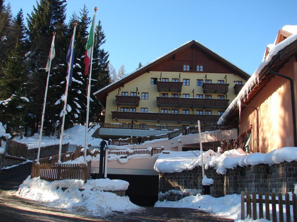 Nevesole Folgarida Resort Aparthotel Extérieur photo