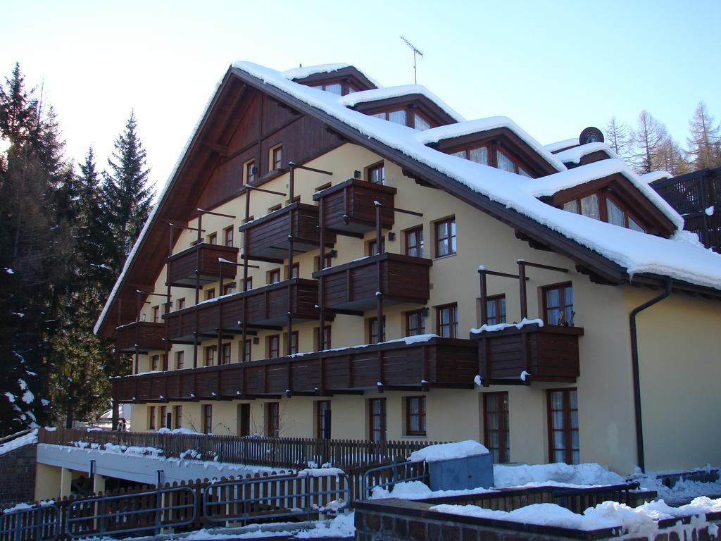 Nevesole Folgarida Resort Aparthotel Extérieur photo